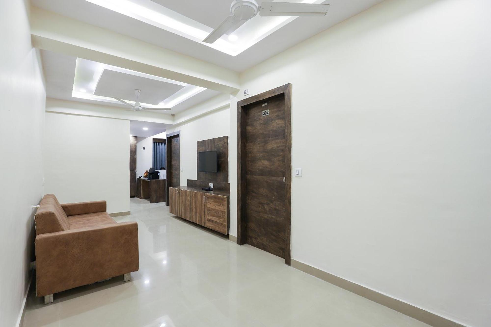 Hotel O Dream Stay Sarkhej Εξωτερικό φωτογραφία
